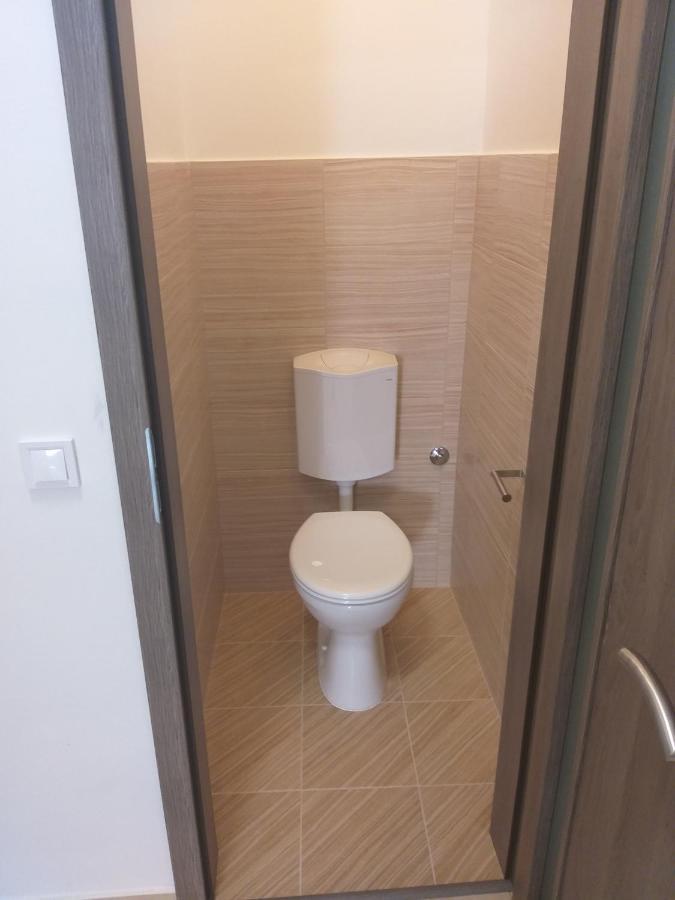 Apartment In Balatonlelle 40765 Exteriör bild