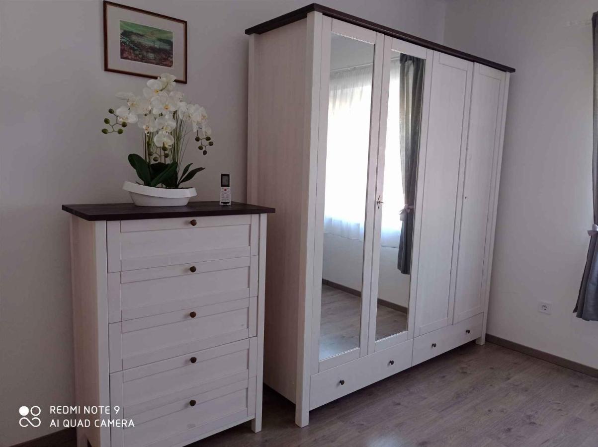 Apartment In Balatonlelle 40765 Exteriör bild