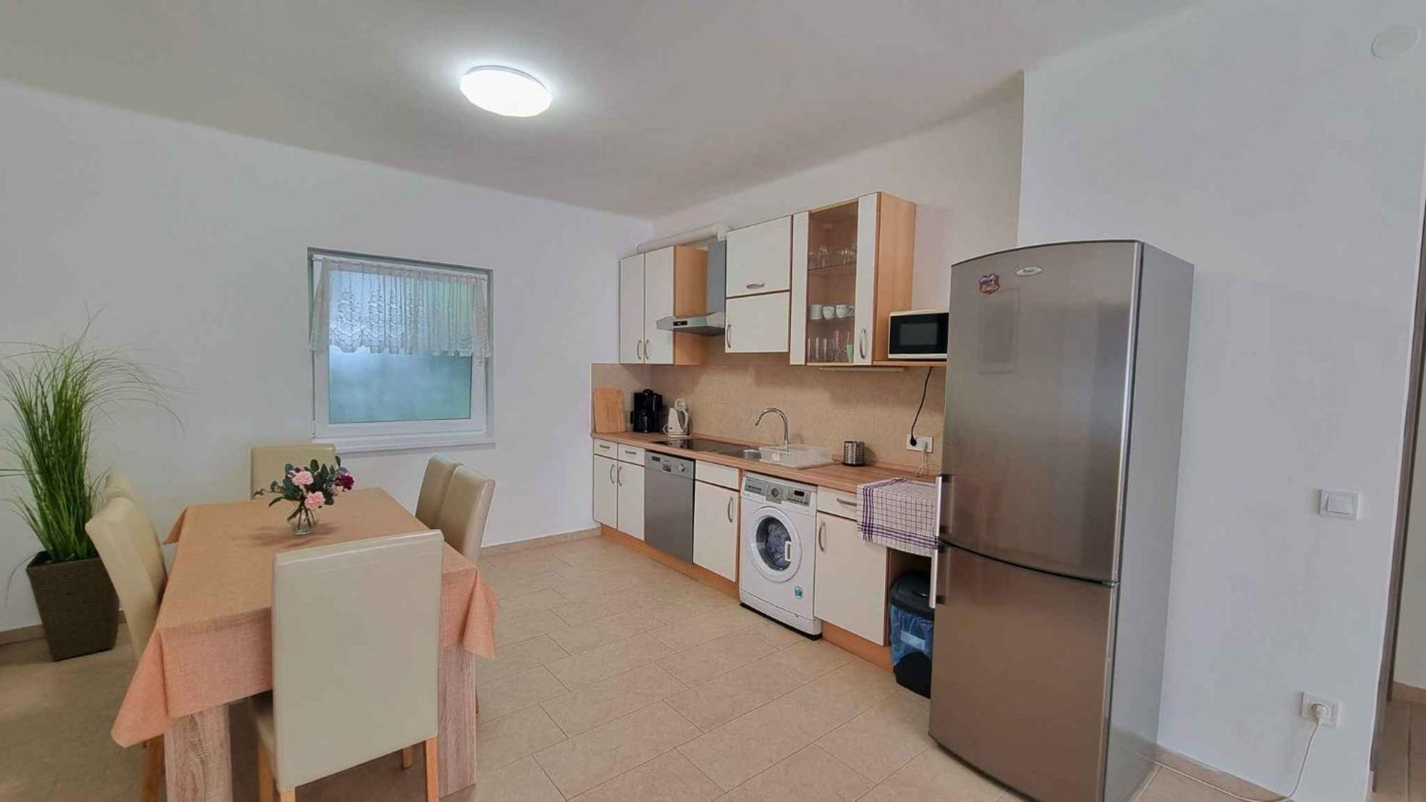 Apartment In Balatonlelle 40765 Exteriör bild